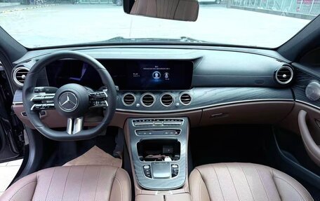Mercedes-Benz E-Класс, 2021 год, 3 750 000 рублей, 10 фотография