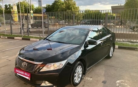 Toyota Camry, 2014 год, 1 690 000 рублей, 2 фотография