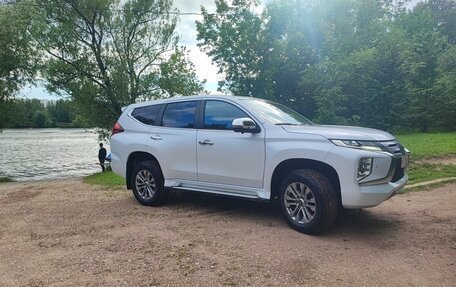 Mitsubishi Pajero Sport III рестайлинг, 2020 год, 4 000 000 рублей, 2 фотография