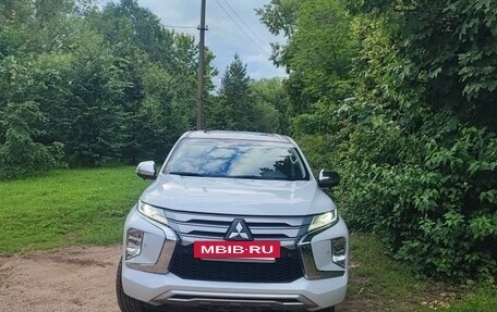 Mitsubishi Pajero Sport III рестайлинг, 2020 год, 4 000 000 рублей, 9 фотография