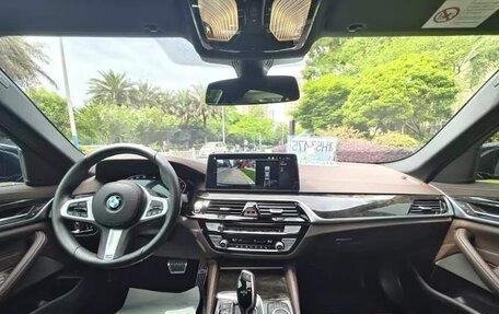 BMW 5 серия, 2022 год, 3 995 000 рублей, 10 фотография