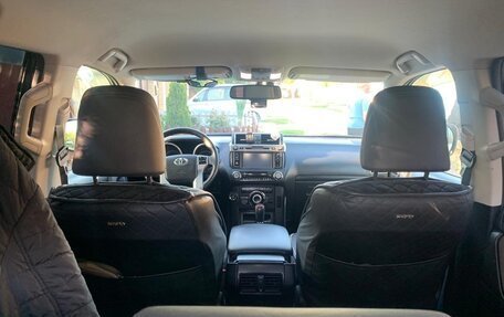 Toyota Land Cruiser Prado 150 рестайлинг 2, 2014 год, 2 800 000 рублей, 5 фотография
