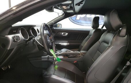 Ford Mustang VI рестайлинг, 2022 год, 2 910 000 рублей, 7 фотография