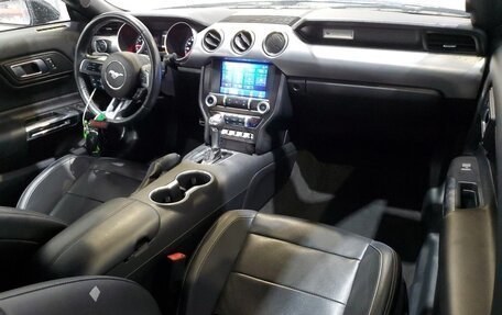 Ford Mustang VI рестайлинг, 2022 год, 2 910 000 рублей, 8 фотография