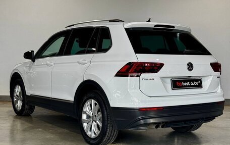 Volkswagen Tiguan II, 2018 год, 2 590 000 рублей, 8 фотография