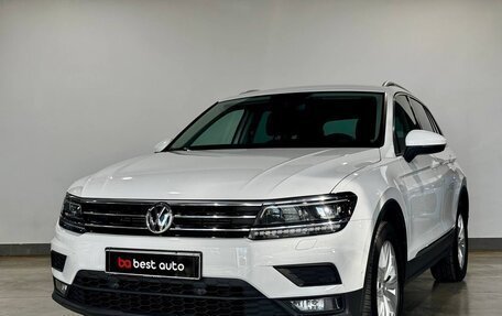 Volkswagen Tiguan II, 2018 год, 2 590 000 рублей, 2 фотография