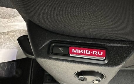Volkswagen Tiguan II, 2018 год, 2 590 000 рублей, 17 фотография