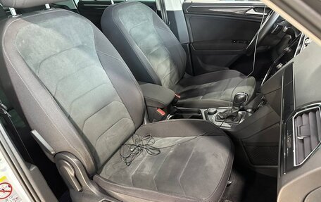 Volkswagen Tiguan II, 2018 год, 2 590 000 рублей, 31 фотография