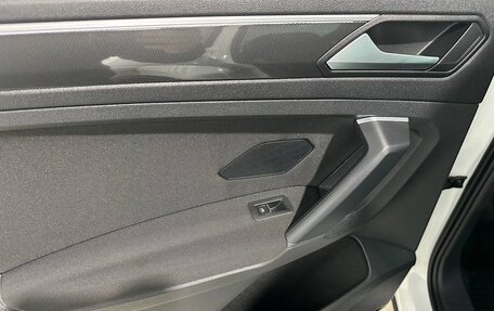 Volkswagen Tiguan II, 2018 год, 2 590 000 рублей, 33 фотография