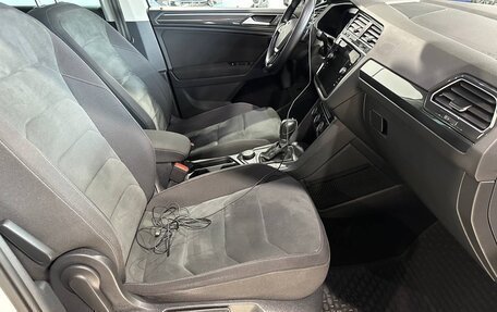 Volkswagen Tiguan II, 2018 год, 2 590 000 рублей, 32 фотография