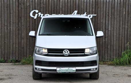 Volkswagen Multivan T6 рестайлинг, 2016 год, 3 000 000 рублей, 8 фотография