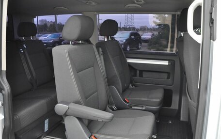 Volkswagen Multivan T6 рестайлинг, 2016 год, 3 000 000 рублей, 15 фотография