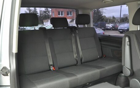 Volkswagen Multivan T6 рестайлинг, 2016 год, 3 000 000 рублей, 16 фотография