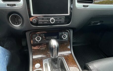 Volkswagen Touareg III, 2013 год, 2 400 000 рублей, 10 фотография