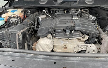 Volkswagen Touareg III, 2011 год, 1 750 000 рублей, 3 фотография