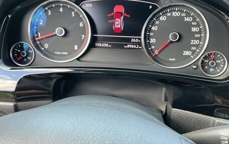 Volkswagen Touareg III, 2011 год, 1 750 000 рублей, 8 фотография