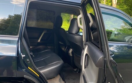 Toyota Land Cruiser Prado 150 рестайлинг 2, 2010 год, 2 850 000 рублей, 7 фотография