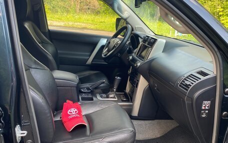 Toyota Land Cruiser Prado 150 рестайлинг 2, 2010 год, 2 850 000 рублей, 9 фотография