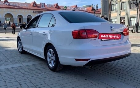 Volkswagen Jetta VI, 2014 год, 1 050 000 рублей, 4 фотография