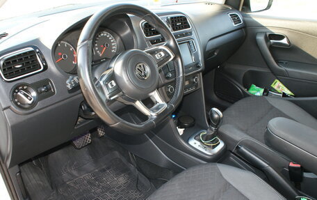 Volkswagen Polo VI (EU Market), 2018 год, 1 090 000 рублей, 3 фотография
