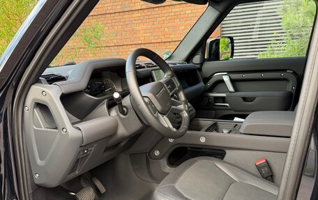 Land Rover Defender II, 2022 год, 11 000 000 рублей, 14 фотография