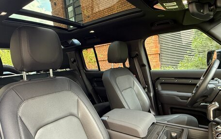 Land Rover Defender II, 2022 год, 11 000 000 рублей, 33 фотография