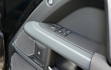 Land Rover Defender II, 2022 год, 11 000 000 рублей, 31 фотография