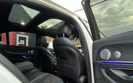 Mercedes-Benz E-Класс, 2016 год, 3 950 000 рублей, 2 фотография