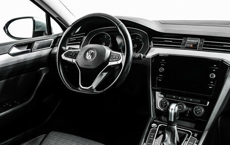 Volkswagen Passat B8 рестайлинг, 2019 год, 2 000 000 рублей, 9 фотография