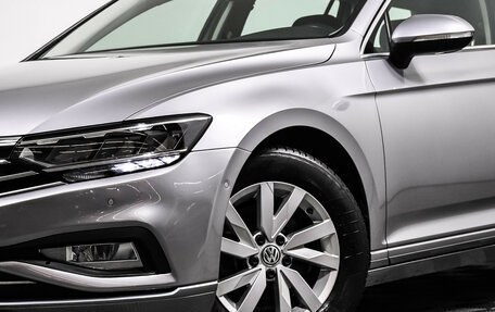 Volkswagen Passat B8 рестайлинг, 2019 год, 2 000 000 рублей, 15 фотография