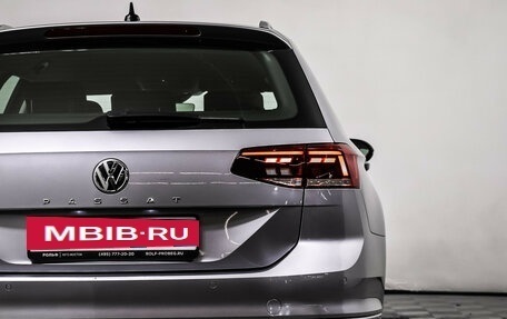 Volkswagen Passat B8 рестайлинг, 2019 год, 2 000 000 рублей, 18 фотография
