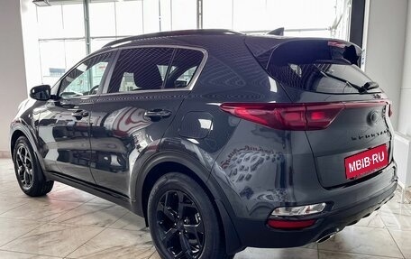 KIA Sportage IV рестайлинг, 2021 год, 2 399 000 рублей, 4 фотография