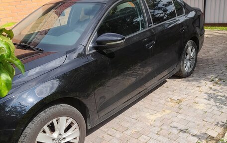 Volkswagen Jetta VI, 2014 год, 990 000 рублей, 4 фотография