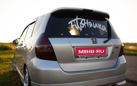 Honda Fit III, 2002 год, 750 000 рублей, 3 фотография