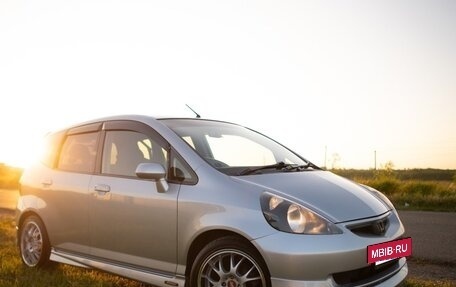 Honda Fit III, 2002 год, 750 000 рублей, 11 фотография