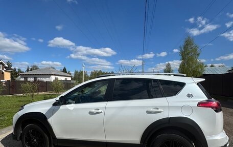 Toyota RAV4, 2018 год, 2 290 000 рублей, 3 фотография