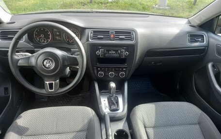 Volkswagen Jetta VI, 2013 год, 1 100 000 рублей, 10 фотография