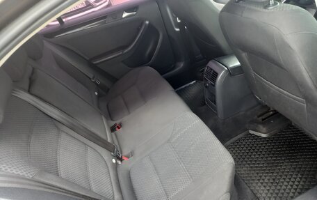 Volkswagen Jetta VI, 2013 год, 1 100 000 рублей, 19 фотография