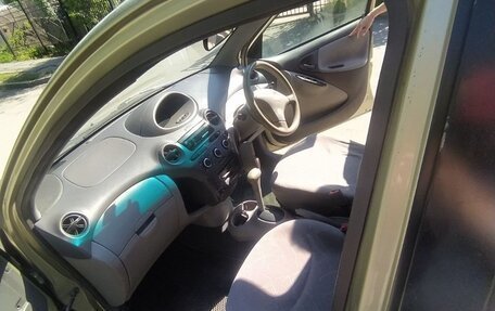 Toyota Platz, 2002 год, 430 000 рублей, 3 фотография
