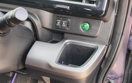 Honda Stepwgn IV, 2020 год, 2 580 000 рублей, 6 фотография