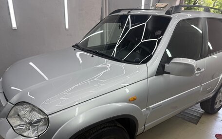 Chevrolet Niva I рестайлинг, 2010 год, 490 000 рублей, 2 фотография