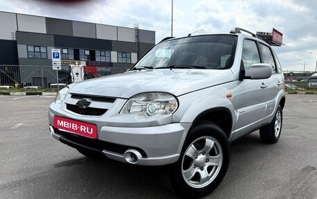 Chevrolet Niva I рестайлинг, 2010 год, 490 000 рублей, 5 фотография