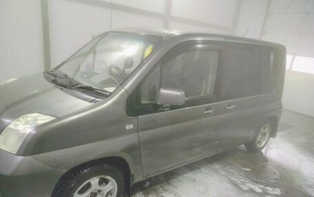 Honda Mobilio I, 2004 год, 450 000 рублей, 1 фотография