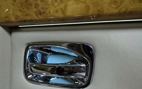 Rolls-Royce Phantom VII рестайлинг, 2005 год, 14 000 000 рублей, 12 фотография