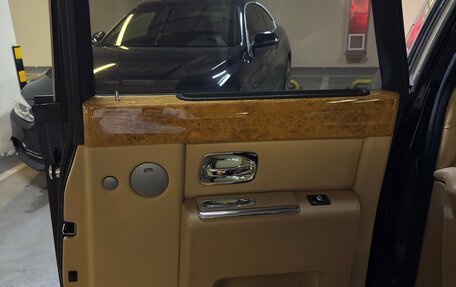 Rolls-Royce Phantom VII рестайлинг, 2005 год, 14 000 000 рублей, 14 фотография