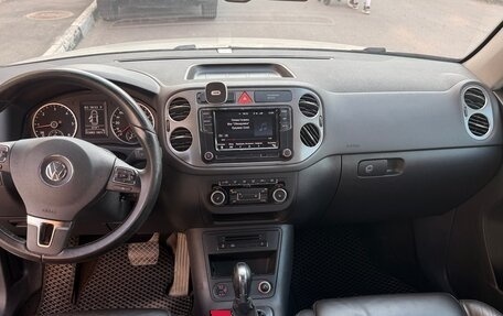 Volkswagen Tiguan I, 2011 год, 1 100 000 рублей, 10 фотография