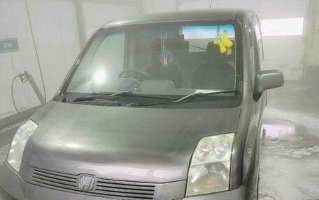 Honda Mobilio I, 2004 год, 450 000 рублей, 4 фотография