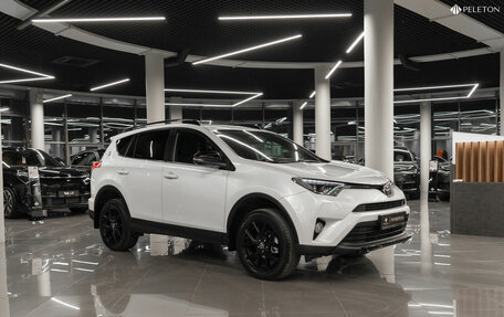 Toyota RAV4, 2019 год, 2 670 000 рублей, 2 фотография