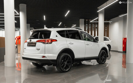 Toyota RAV4, 2019 год, 2 670 000 рублей, 5 фотография
