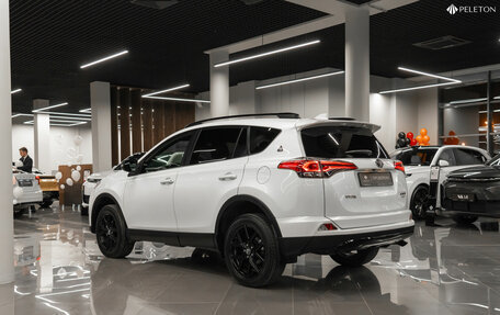 Toyota RAV4, 2019 год, 2 670 000 рублей, 4 фотография